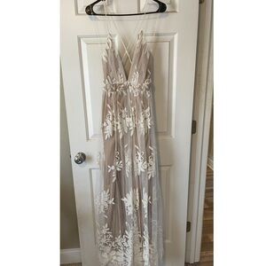 Windsor White Floral Maxi Dress